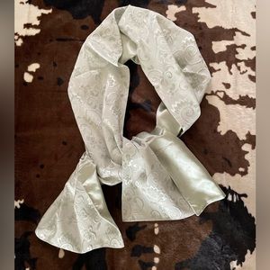 “Jessica McClintock” Shawl!